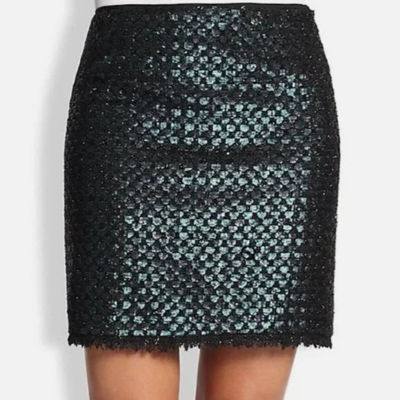 Elie Tahari Dresses & Skirts - ELIE Tahari Green and Black Sequin Holiday Mini Skirt Size 4